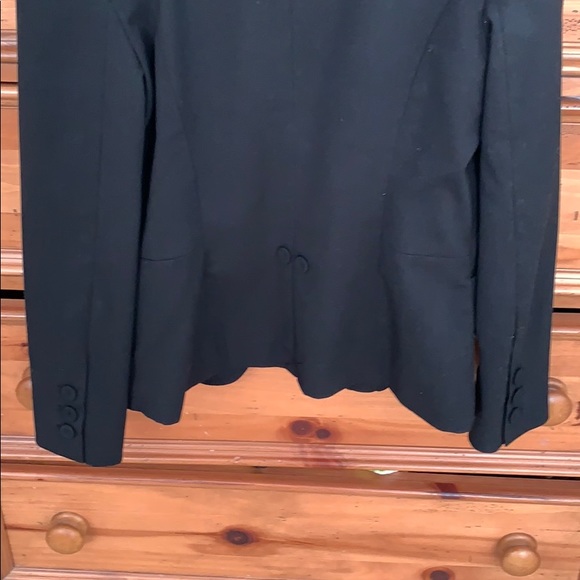 Blazer - Picture 4 of 4